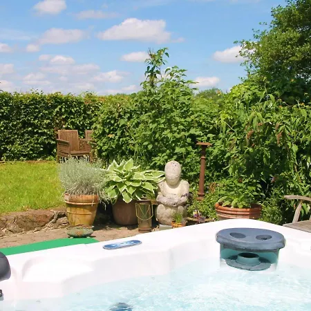 Vakantiehuis Tranquil Holiday Home In Moureuille With Infrared Sauna Moureuille