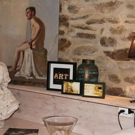 Tranquil Holiday Home In Moureuille With Infrared Sauna Vakantiehuis