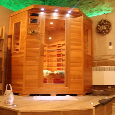 Vakantiehuis Tranquil Holiday Home In Moureuille With Infrared Sauna Moureuille